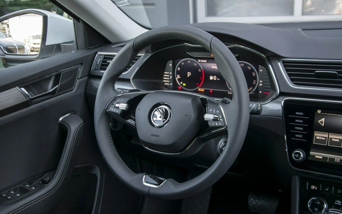 Skoda Superb cena 172000 przebieg: 5, rok produkcji 2024 z Brusy małe 407